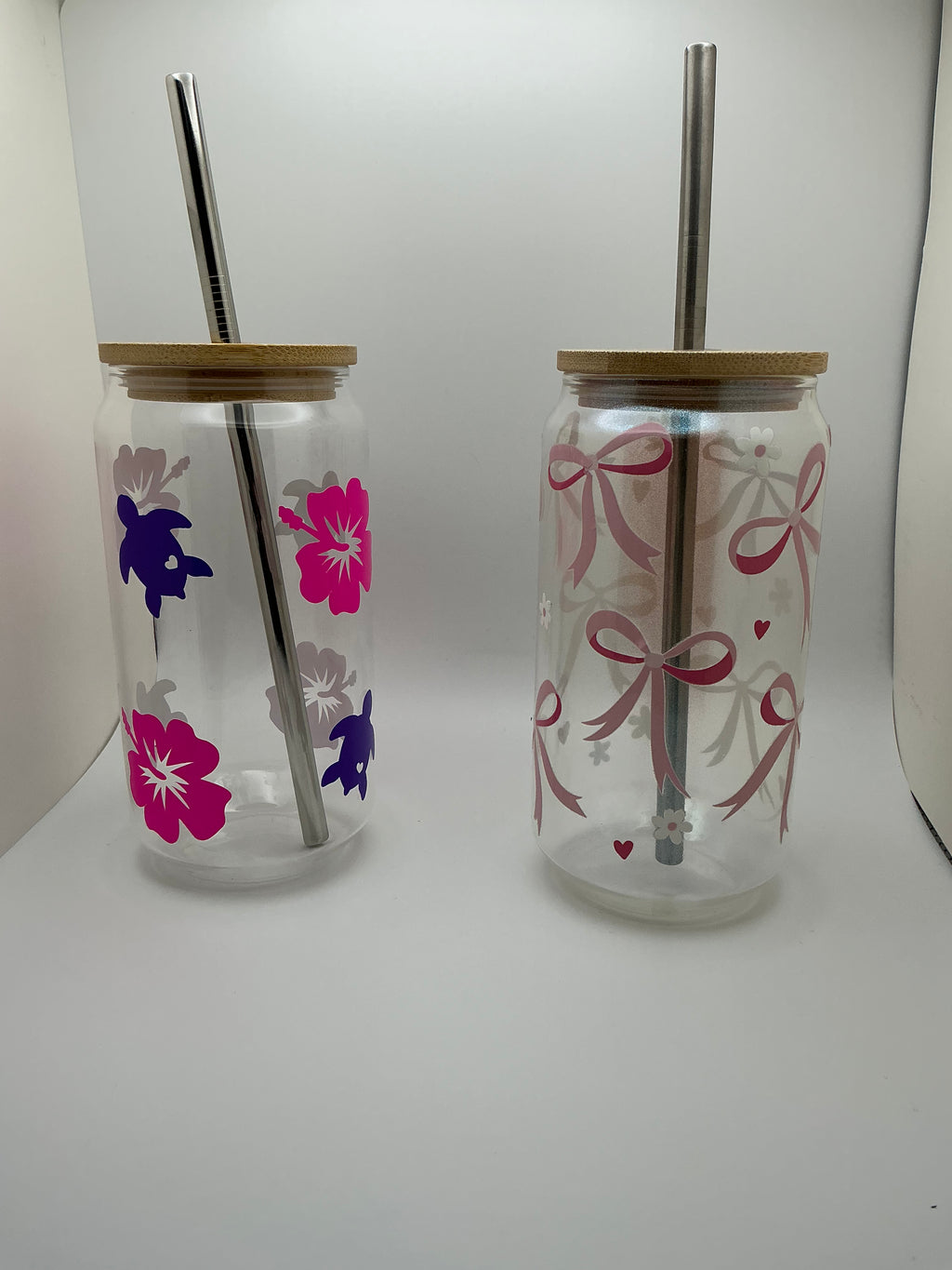 Glass cups with designs