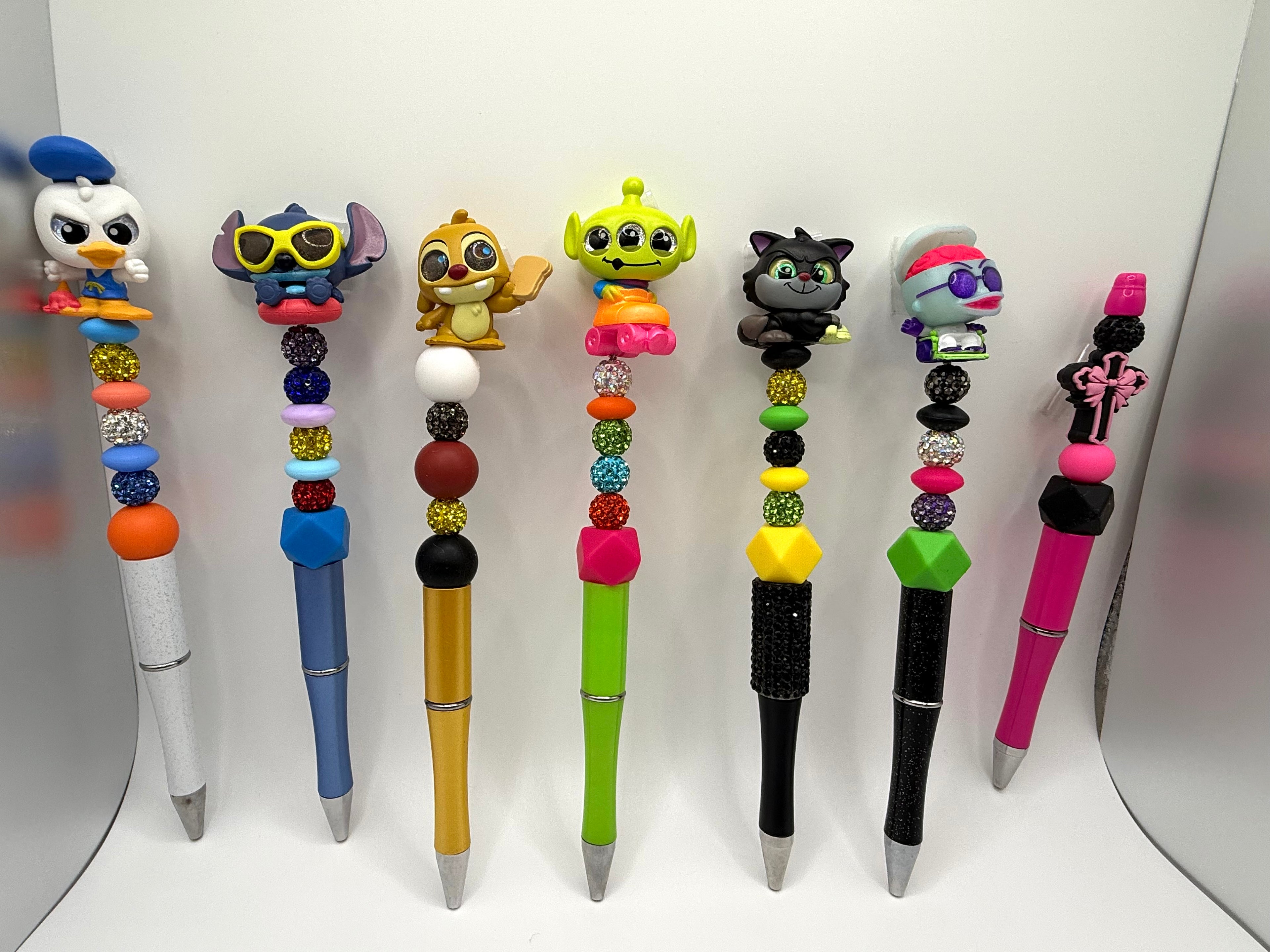 Beaded Pen with doorables characters